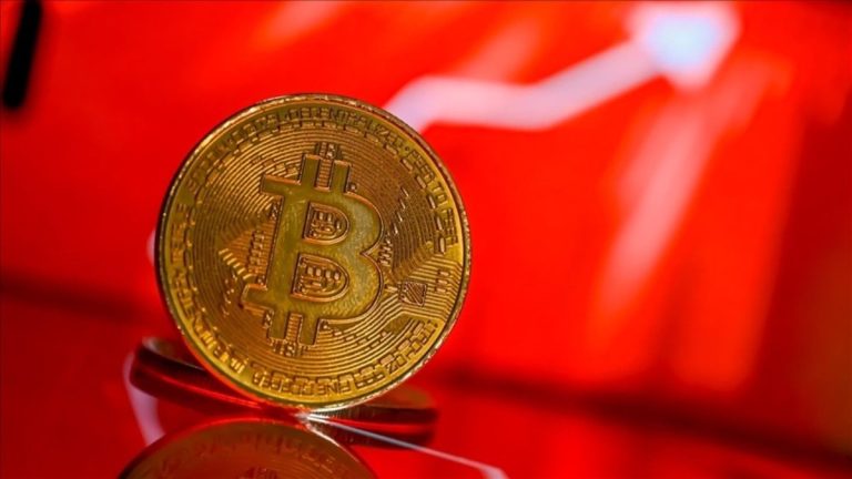 Altın ve Bitcoin’de satış baskısı sürüyor, kayıplar dikkat çekiyor